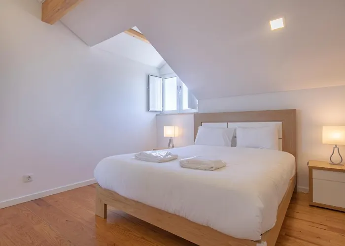 Classy Two Bedroom View Apartment